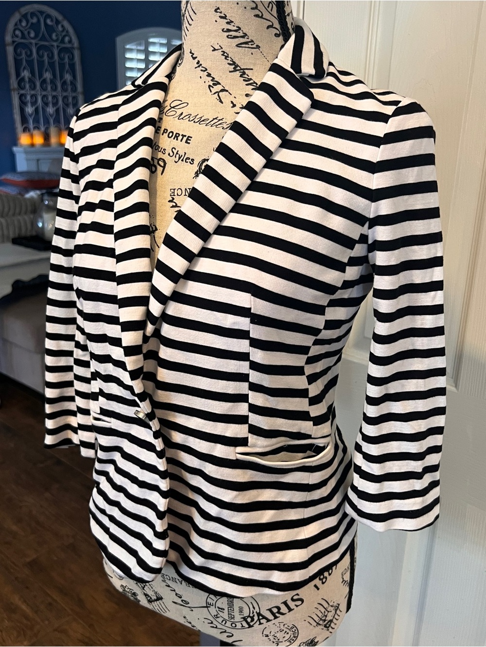 Banana Republic Black White Striped Blazer Jacket 3/4 Sleeve office siren chic